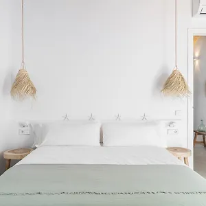 Hotel S'enclova Petit